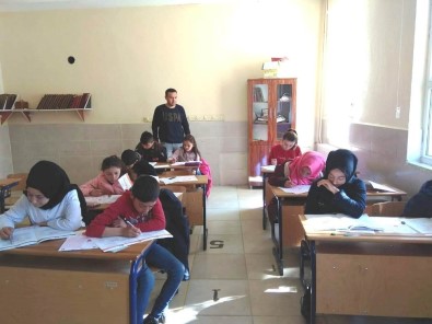 Kitap Okuma Yarışması'nın İl Sınavları Hisarcık'ta Yapıldı