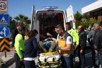 MURAT AYDıN - Midibüs Kamyonet İle Çarpıştı Açıklaması 6 Yaralı