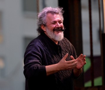 Müfit Can Saçıntı Açıklaması 'Arkeologlar, Kapitalist Uygarlıktan Kalan Eser Olarak Kakalı Çocuk Bezi Bulacaklar'