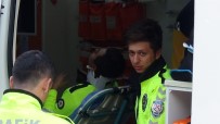 GAFFAR OKKAN - Polis Aracı Otomobille Çarpıştı Açıklaması 1 Polis Memuru Yaralı