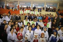 MEHMET KASAPOĞLU - Tokat'ta Sporculara 2 Milyon Liralık Malzeme Desteği