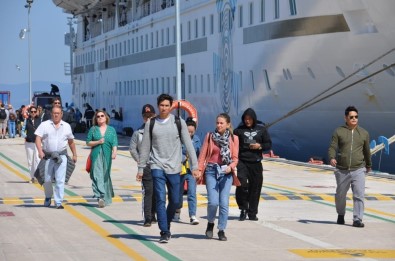 Celestyal Crystal Kuşadası'na İlk Seferini Gerçekleştirdi