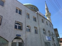 SABAH EZANı - İzmir'de Gece Yarısı Ezan Okundu, Mahalleli Şoke Oldu