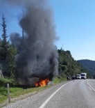 Şarampole Savrulan Otomobil Alev Alev Yandı Açıklaması 2 Yaralı