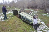 AKPINAR MAHALLESİ - Takla Atan Otomobil Dere Yatağına Uçtu Açıklaması 1 Yaralı