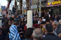 GAZI BULVARı - 120 Kilogramlık Dondurmayı Vince Asıp Kent Meydanında Dağıttı