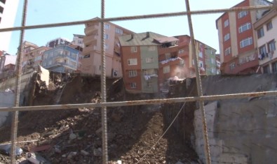 Kağıthane'deki Bina Böyle Çöktü