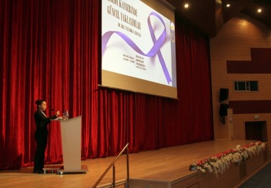 'Kolon Kanserinde Güncel Yaklaşımlar' Konulu Konferans Gerçekleştirildi