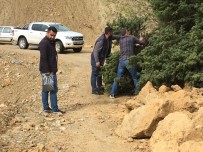 HASAR TESPİT - Kozluk'ta Heyelan Nedeniyle Köy Yolları Ulaşıma Kapandı