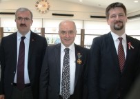 İSMAİL RÜŞTÜ CİRİT - Kütahyalı İşadamı Güral'a, Macaristan Cumhurbaşkanlarından İki Altın Madalya