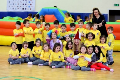 Minikler Spor Şenliği'ni Renklendirdi