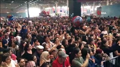 (ÖZEL) Fransa'da 2 Türk Oyucu 'En Sevilen Sanatçı' Ödülü Aldı