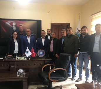 Sağlık-Sen'den Çalışkan Belde Belediye Başkanı Tosun'a Tebrik Ziyareti