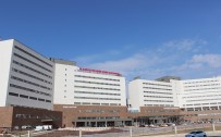 FETHİ SEKİN - Şehir Hastanesi,1 Milyon 270 Bin  Hastaya Hizmet Verdi