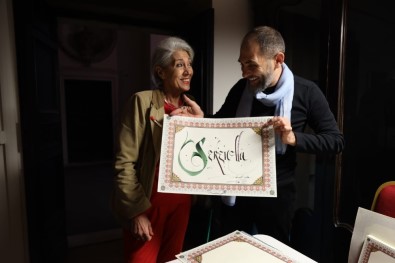 Sıradışı Emniyet Müdürünün Sergisi Roma'da Büyük İlgi Gördü