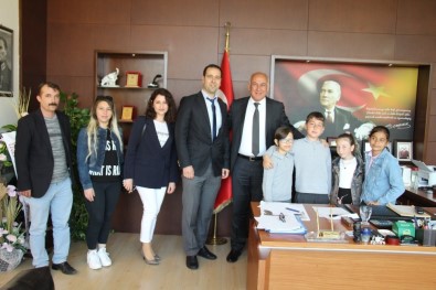 Söke'nin Minik Başkan Ve Kaymakamı Koltuklarına Oturdu