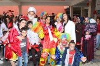 KÜÇÜK ÇOCUK - Üniversite Öğrencilerinden Çocuklara 23 Nisan Bayramı