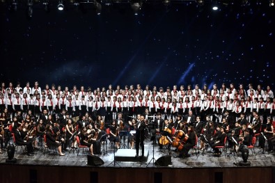 250 Kişilik Çocuk Orkestrası Hayran Bıraktı