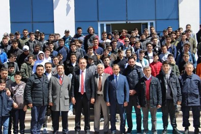 Avrupa'dan Gelen 140 Türk Öğrenci Dumlupınar'ı Ziyaret Etti