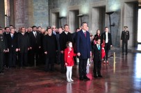 ULUSAL EGEMENLIK - Bakan Selçuk Ve Çocuklar Atatürk'ün Huzurunda