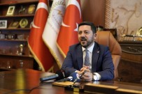 DURSUN ALI ERZINCANLı - Belediye Başkanı Rasim Arı, ' Nevşehir Kent Meydanına Kavuşuyor'