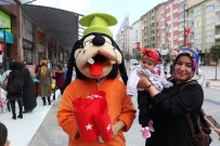 TÜRK BAYRAĞI - Doğa Cadde'de 23 Nisan Mutluluğu