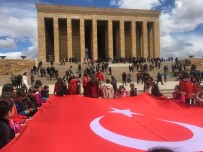 ULUSAL EGEMENLIK - Eskişehirli Miniklerden Anıtkabir'e Ziyaret