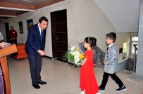 ULUSAL EGEMENLIK - Küçük Kaymakamlar Talimat Yağdırdı