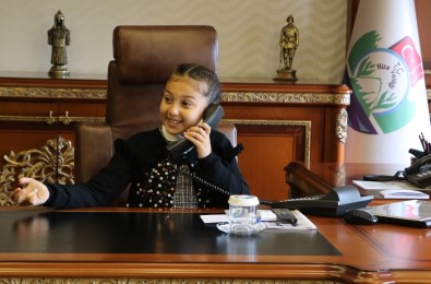 Temsili Rize Valisi Hanzade Açıklaması 'Vali Olabilirim, Güzel İşmiş'