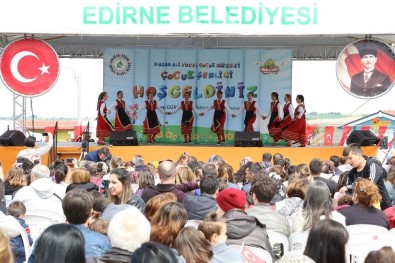 Bu Şenlikte Mutluluk Vardı