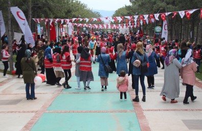 Elazığ'da Bin 500 Çocuk, Festivalde Renkli Görüntüler Oluşturdu