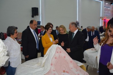 Gülüçlü Kadınlar El Emeği Ürünlerini Sergiledi