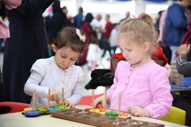 Isparta'da Çocuklar 23 Nisan'ı Doyasıya Kutladı