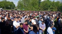 Kazada Ölen Zonguldaklı 3 Genç İçin Almanya'da Tören Düzenlendi
