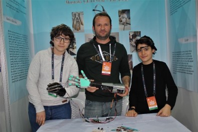 Kolu Olmayan Halasından Etkilendi 'Biyonik Kol' Yaptı