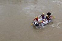 HÜSEYIN VURAL - Murat Nehri'nde Rafting Heyecanı