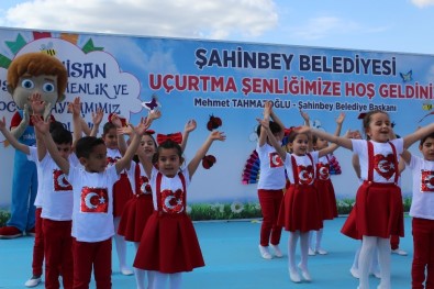 Şahinbey'de Çocuklar Uçurtma Şenliğinde Buluştu