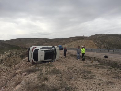 Tekeri Patlayan Araç Takla Attı Açıklaması 2'Si Ağır 5 Yaralı