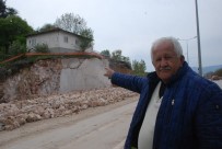 YAVUZ SULTAN SELİM CAMİİ - Kaya Parçası Üzerindeki Ev Görenler Şaşırıyor