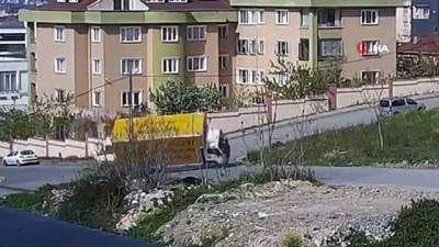 (Özel) Ataşehir'de Film Sahnelerini Aratmayan Kaza Anı Kamerada