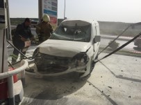REŞAT NURİ GÜNTEKİN - (ÖZEL) Başakşehir'de Faciadan Dönüldü, Bir Araç Benzinliğe Daldı