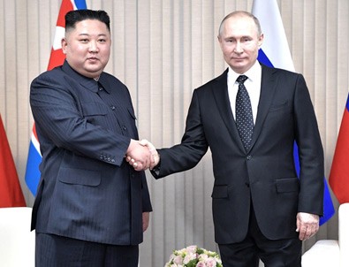 Putin İle Kim Görüştü