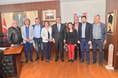 Soner Çetin'e 1 Mayıs Daveti