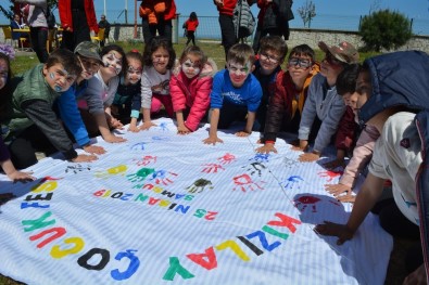 300 Çocuk Samsun Kızılay Kampı'nda Eğlendi