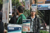 KOCAELİ KİTAP FUARI - Ağaçlara Asılan Kitapları Toplamak İçin Kıyasıya Yarış