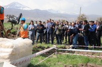 ATLI POLİS - Atlı Polis Grup Amirliği'nde Sosyal Donatı Alanında Kullanılmak Üzere Sondaj Vuruldu