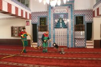 CAMİ BAHÇESİ - Karaköprü'de Camiler Ramazan'a Hazırlanıyor