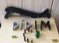 KURUSIKI TABANCA - Ruhsatsız Silahlarla Atış Talimi Yaparken Yakalandı