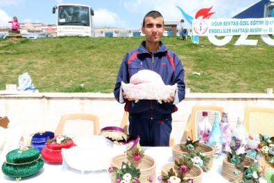 Yozgat'ta Engelli Öğrencilerin Ürünleri Sergilendi