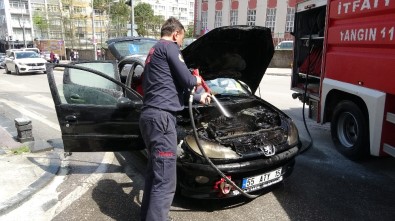 Benzin Aldıktan 5 Dakika Sonra Otomobili Yandı